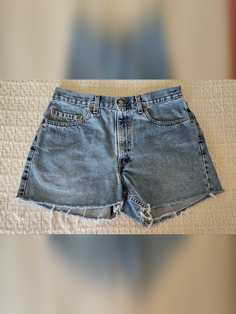 Levi's 550 Classic High-Rise Light Blue Denim Cutoff Shorts, Size 34